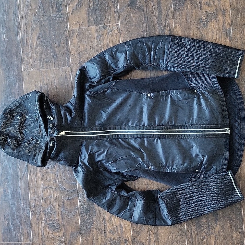 Lululemon run bundle up jacket